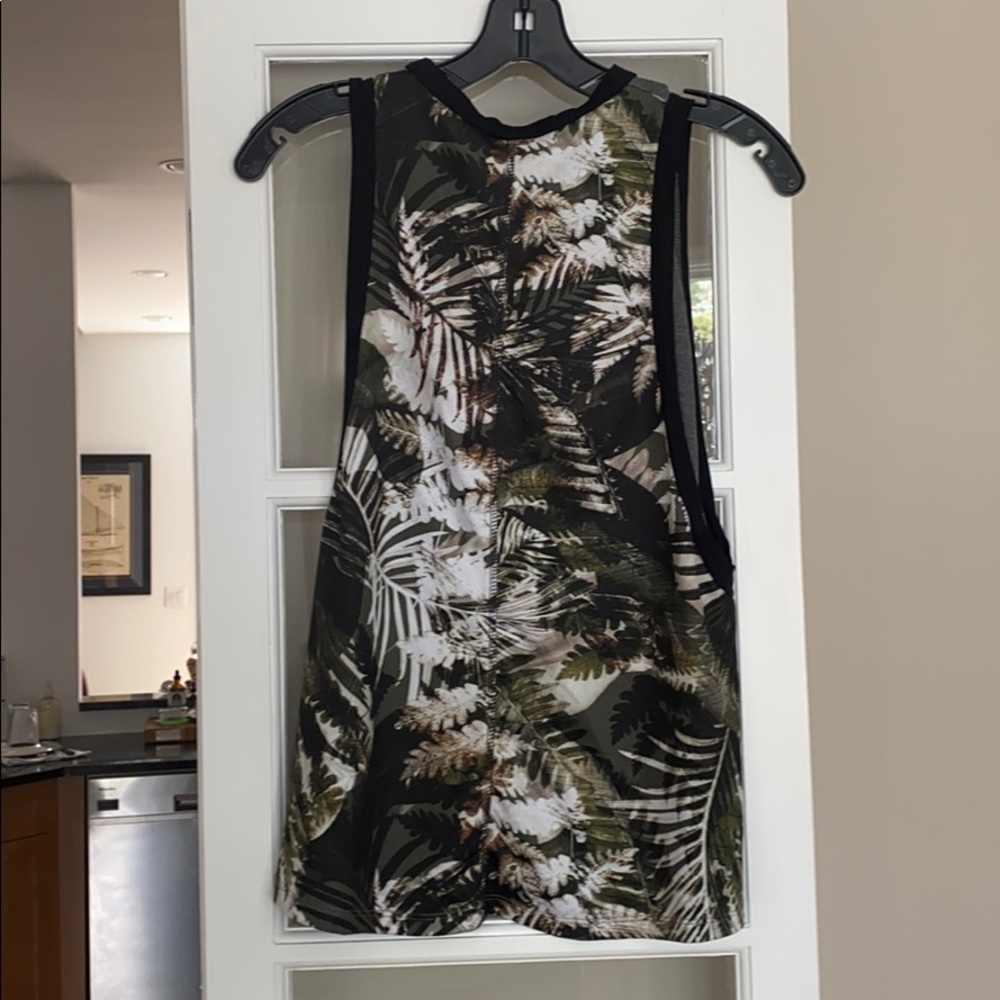 Body Language Tank - Picture 2 of 3